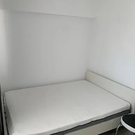 Apartmán Chic 4 Bedrooms Near Metro, Regie Upb 2 Bathrooms Bukurešť