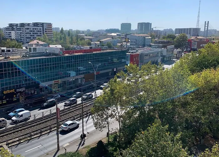 Chic 4 Bedrooms Near Metro, Regie Upb 2 Bathrooms Apartmán Bukurešť