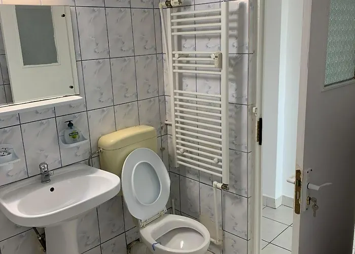 Διαμέρισμα Chic 4 Bedrooms Near Metro, Regie Upb 2 Bathrooms Βουκουρέστι
