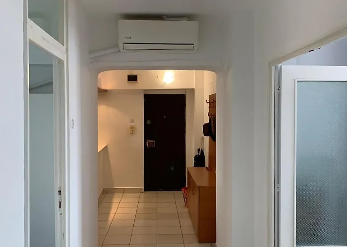 Chic 4 Bedrooms Near Metro, Regie Upb 2 Bathrooms Βουκουρέστι
